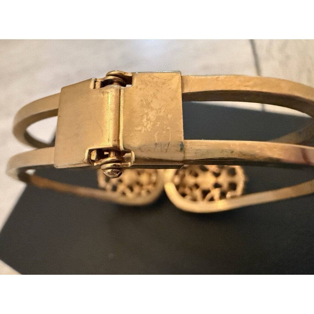 Vintage Victorian Revival Style Clamper Bracelet Hinged Bangle Cuff Gold Ornate - Picture 6 of 10